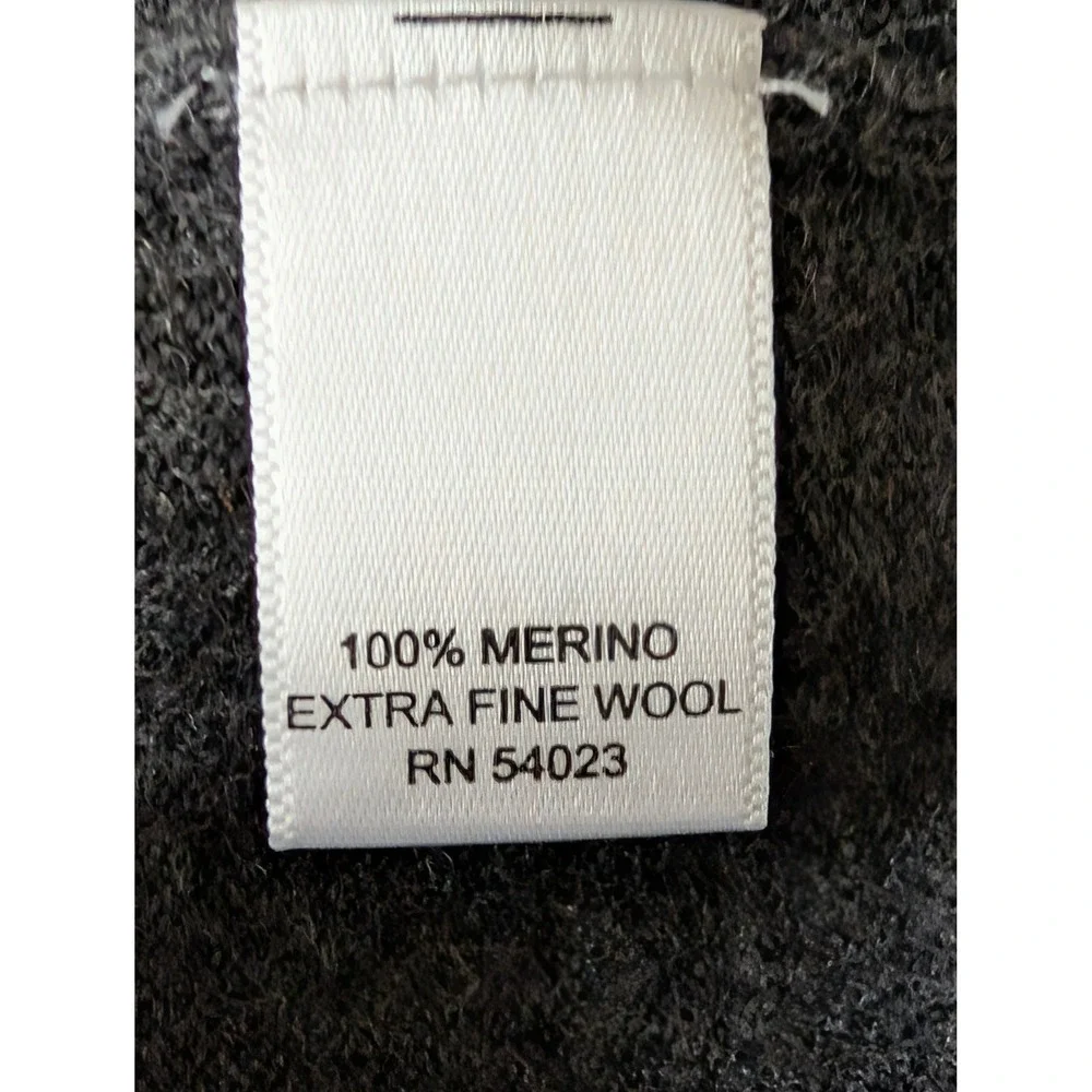 Banana Republic Gray Extra Fine Merino Wool V Neck Sweater Men Small Old Money